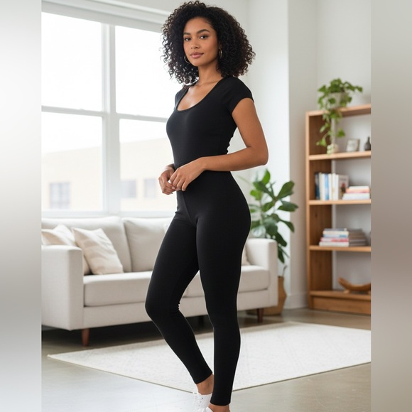 Wilfred Pants - Wilfred Free (Aritzia) Black Scoop Neck Short Sleeve Jumpsuit - XS
